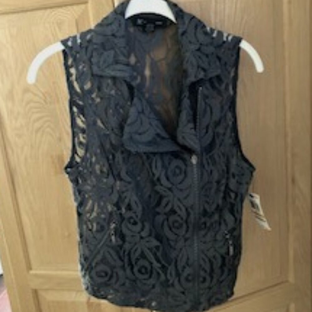 Embroidered/lace Zippered Blouse